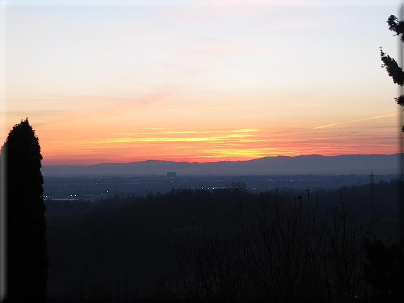 foto Tramonto sui Colli Ezzelini